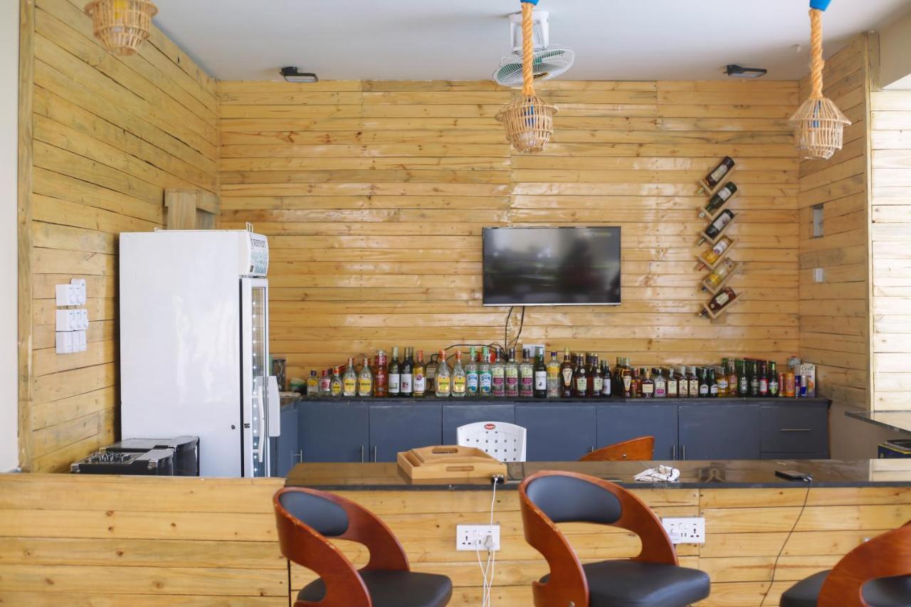 Chibuba Airport Accommodation ダル・エス・サラーム エクステリア 写真