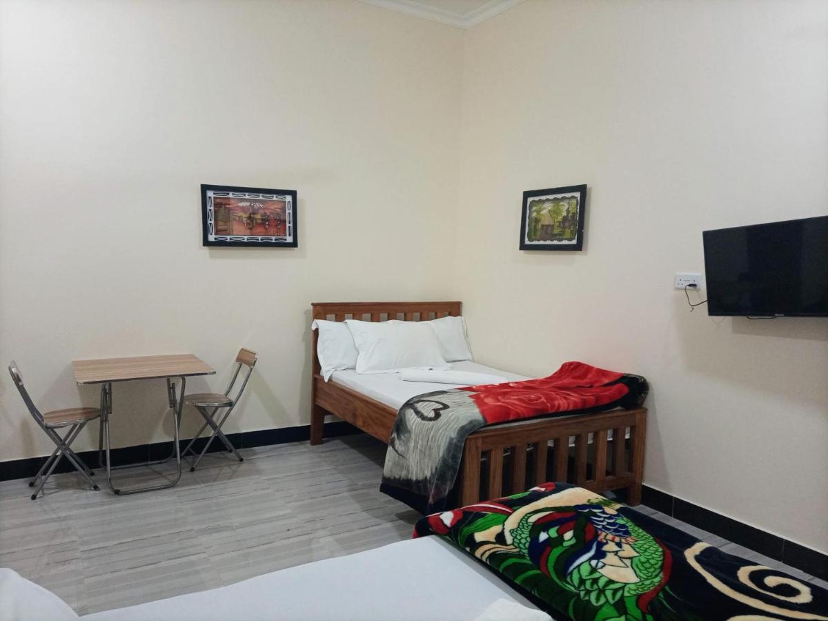 Chibuba Airport Accommodation ダル・エス・サラーム エクステリア 写真