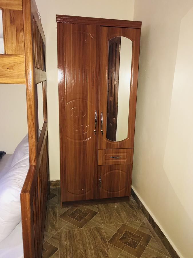Chibuba Airport Accommodation ダル・エス・サラーム エクステリア 写真