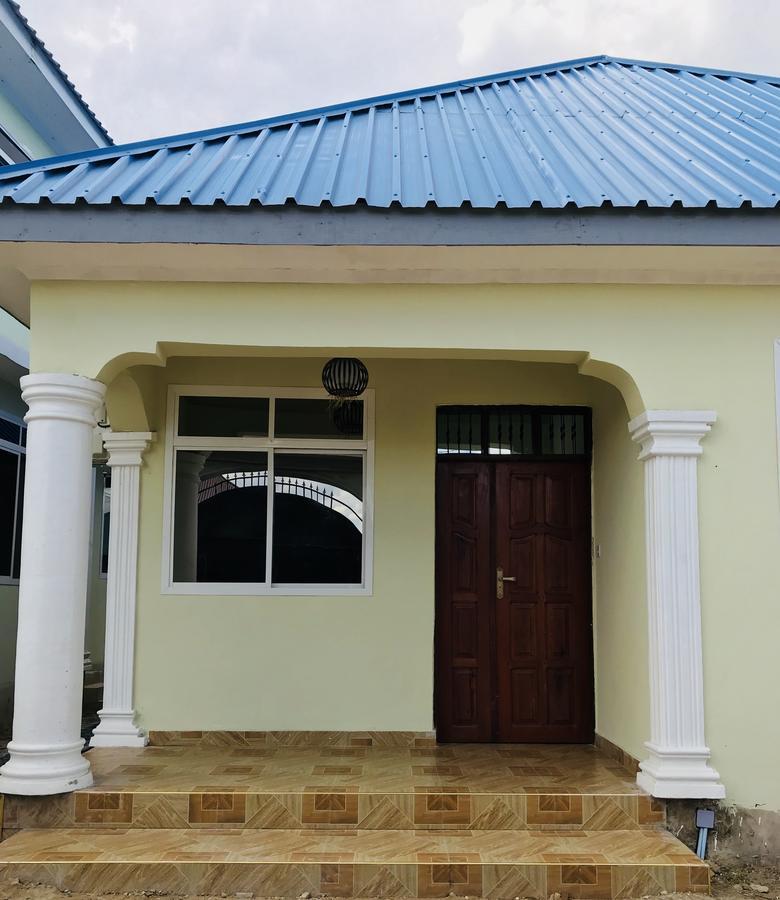 Chibuba Airport Accommodation ダル・エス・サラーム エクステリア 写真